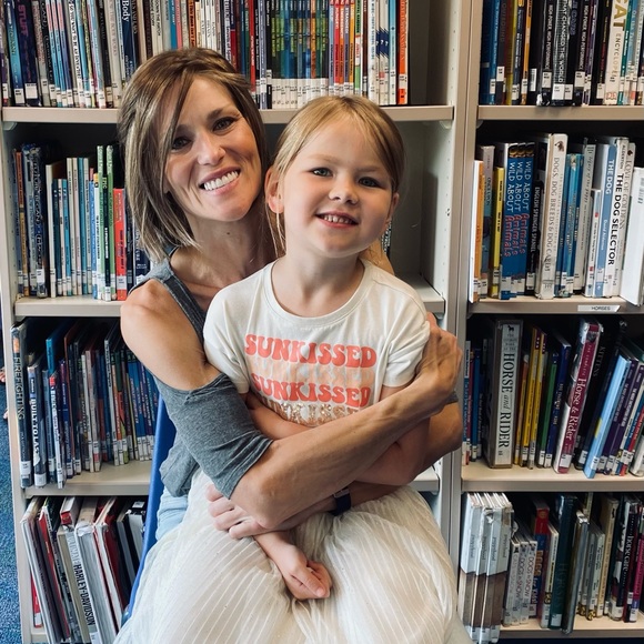 Meet your Posher, Amanda - Picture 1 of 1